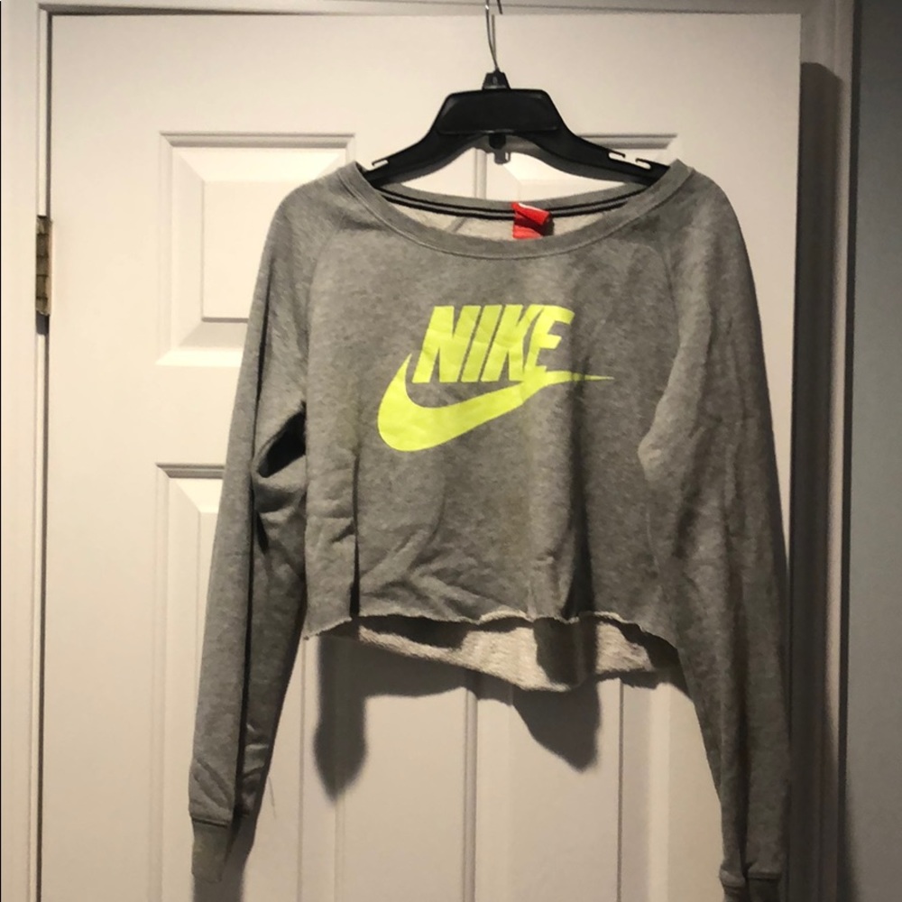 Nike cropped sweatshirt